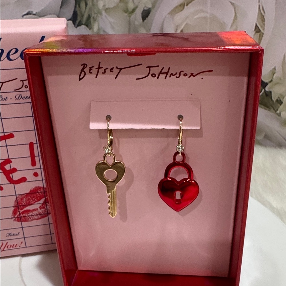 Betsey Johnson Lock & Key Mismatched Earrings - Picture 2 of 5